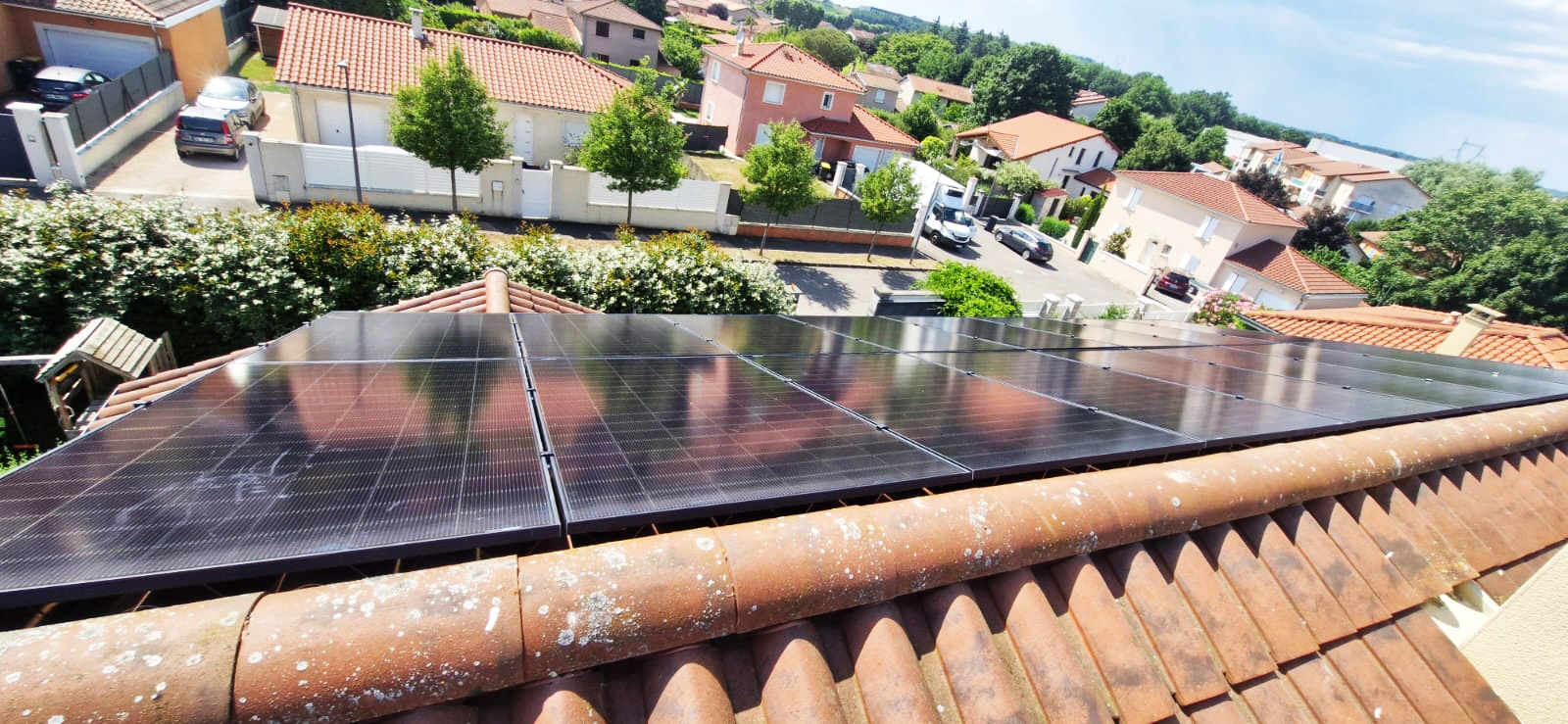 ag-solaire-pose-panneau-solaire-sur-toiture